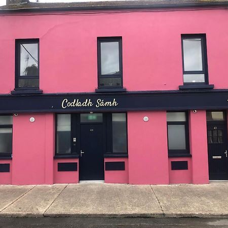 ホテル Codladh Samh テンプルモア エクステリア 写真